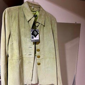 Fall must have, suede jacket